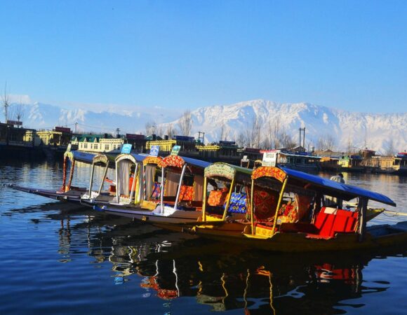 Kashmir Travel Guide: Must-See Spots